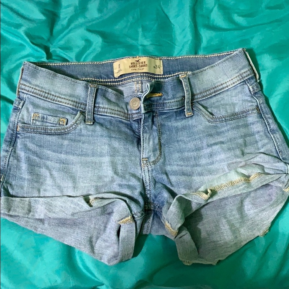 Hollister shorts!